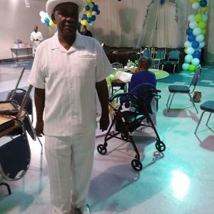 Meet your Posher, James e